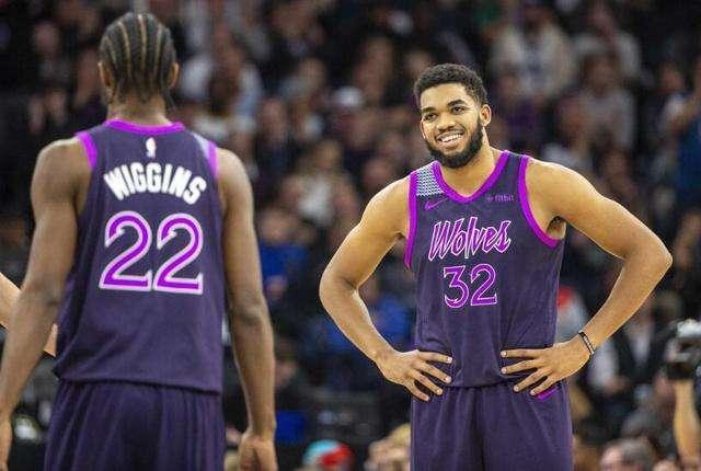 审视王权与 审视王权与